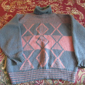 IRELAND HEKLA  WOMEN'S SWEATER  SIZE M
